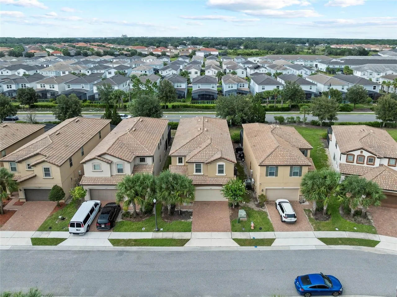 Slide show image of the Orlando Florida Home for Sale 61