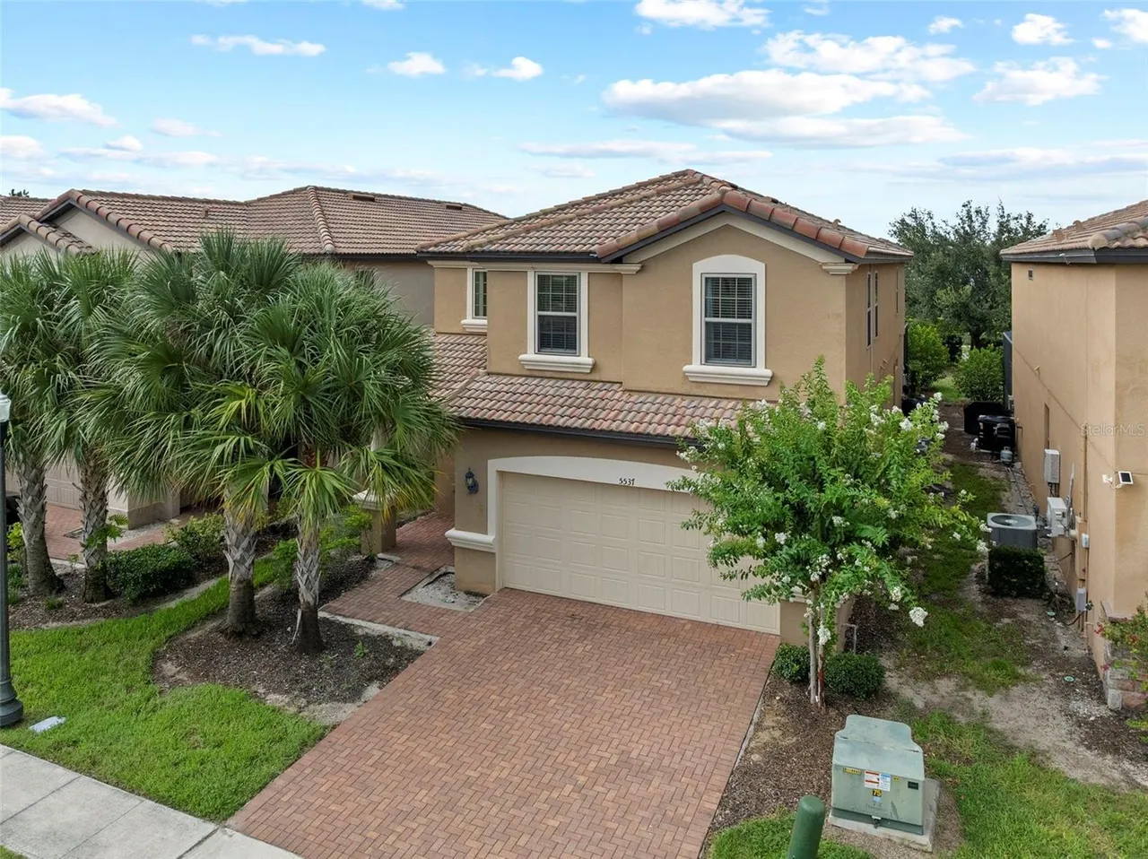Slide show image of the Orlando Florida Home for Sale 63