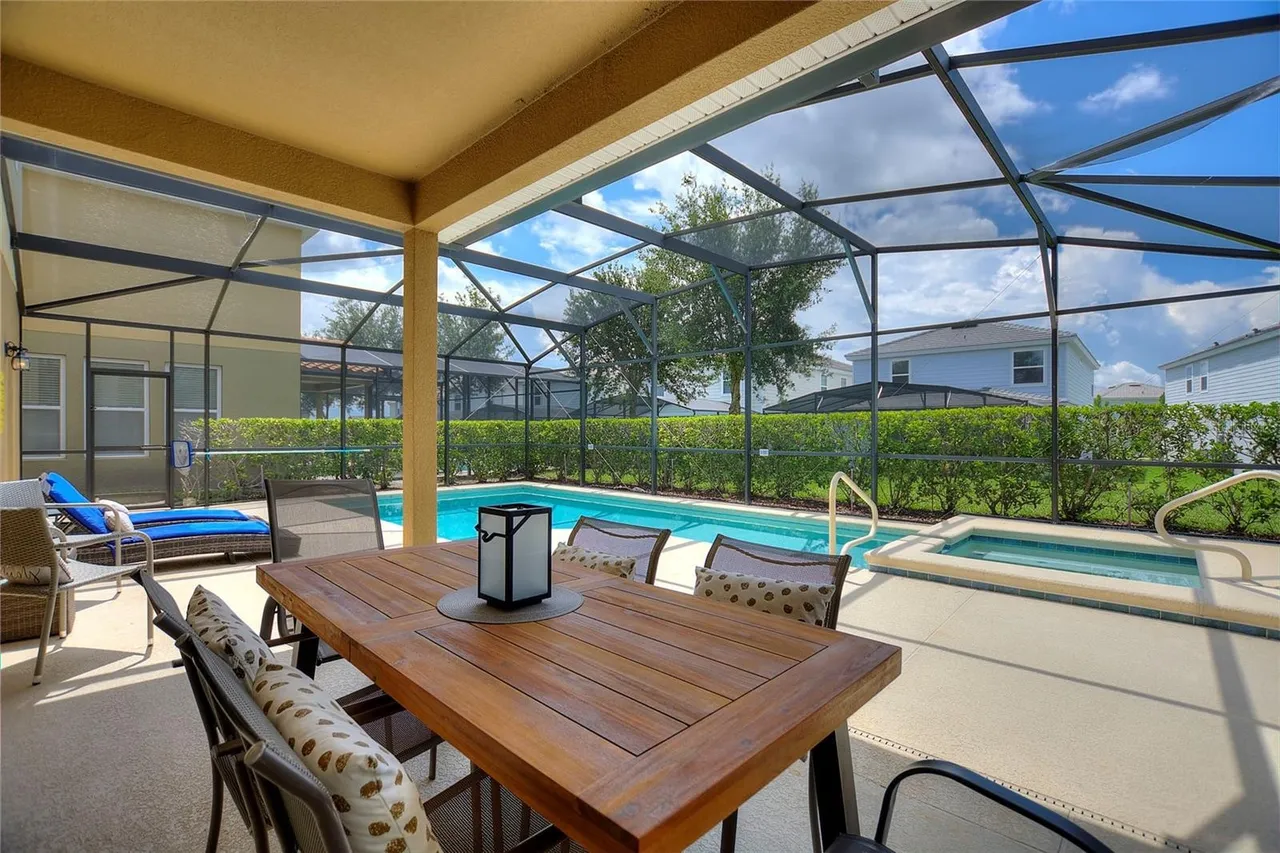 Slide show image of the Orlando Florida Home for Sale 03