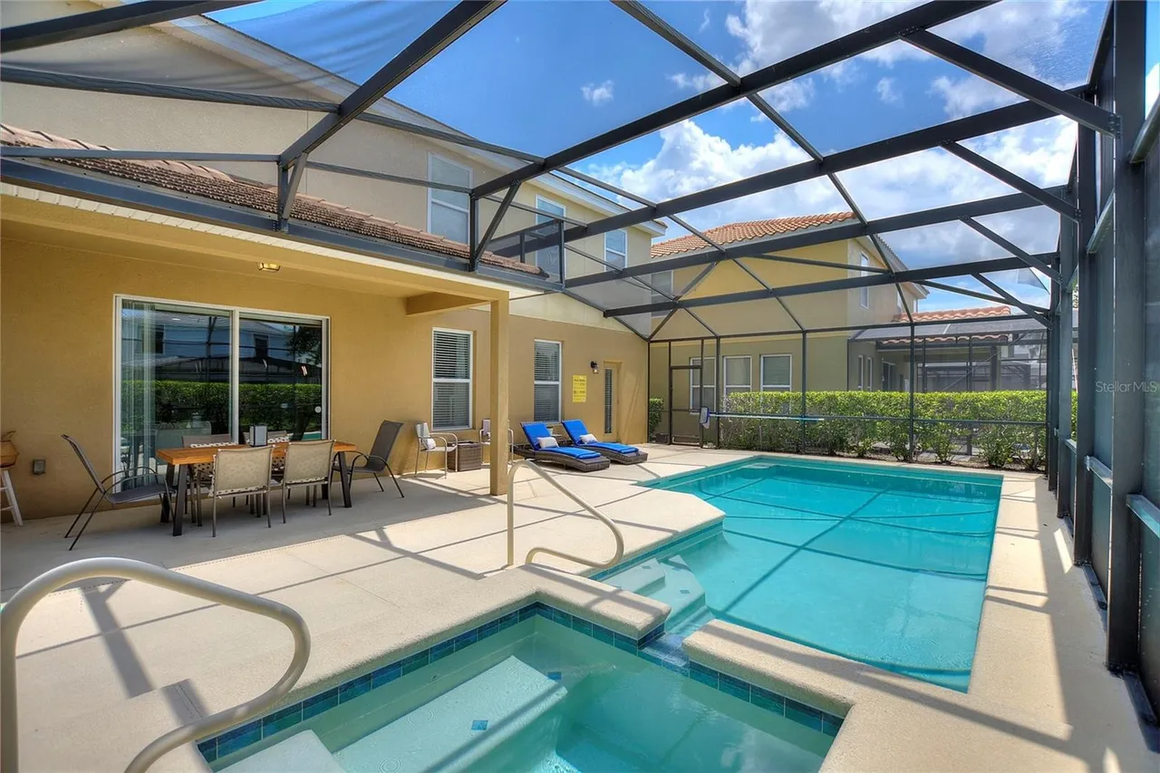 Slide show image of the Orlando Florida Home for Sale 05