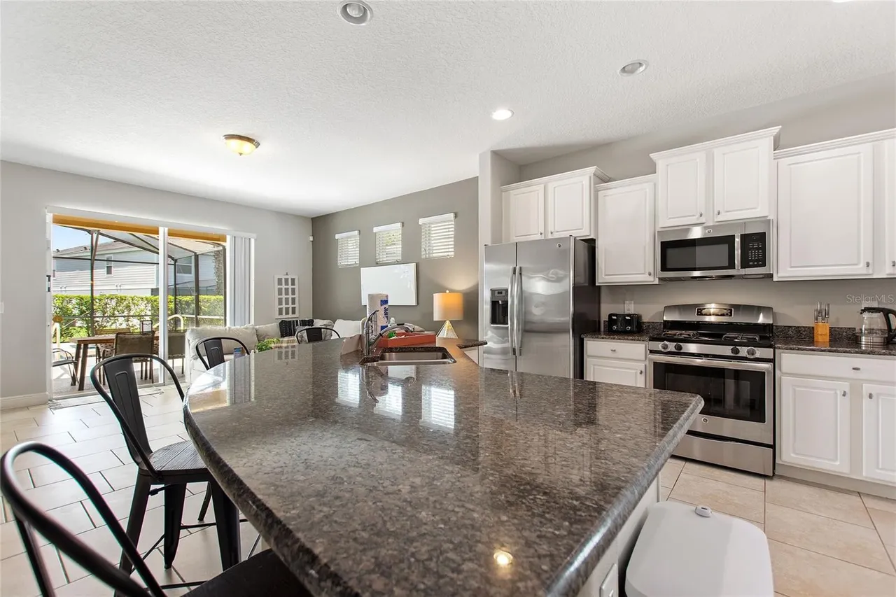 Slide show image of the Orlando Florida Home for Sale 12