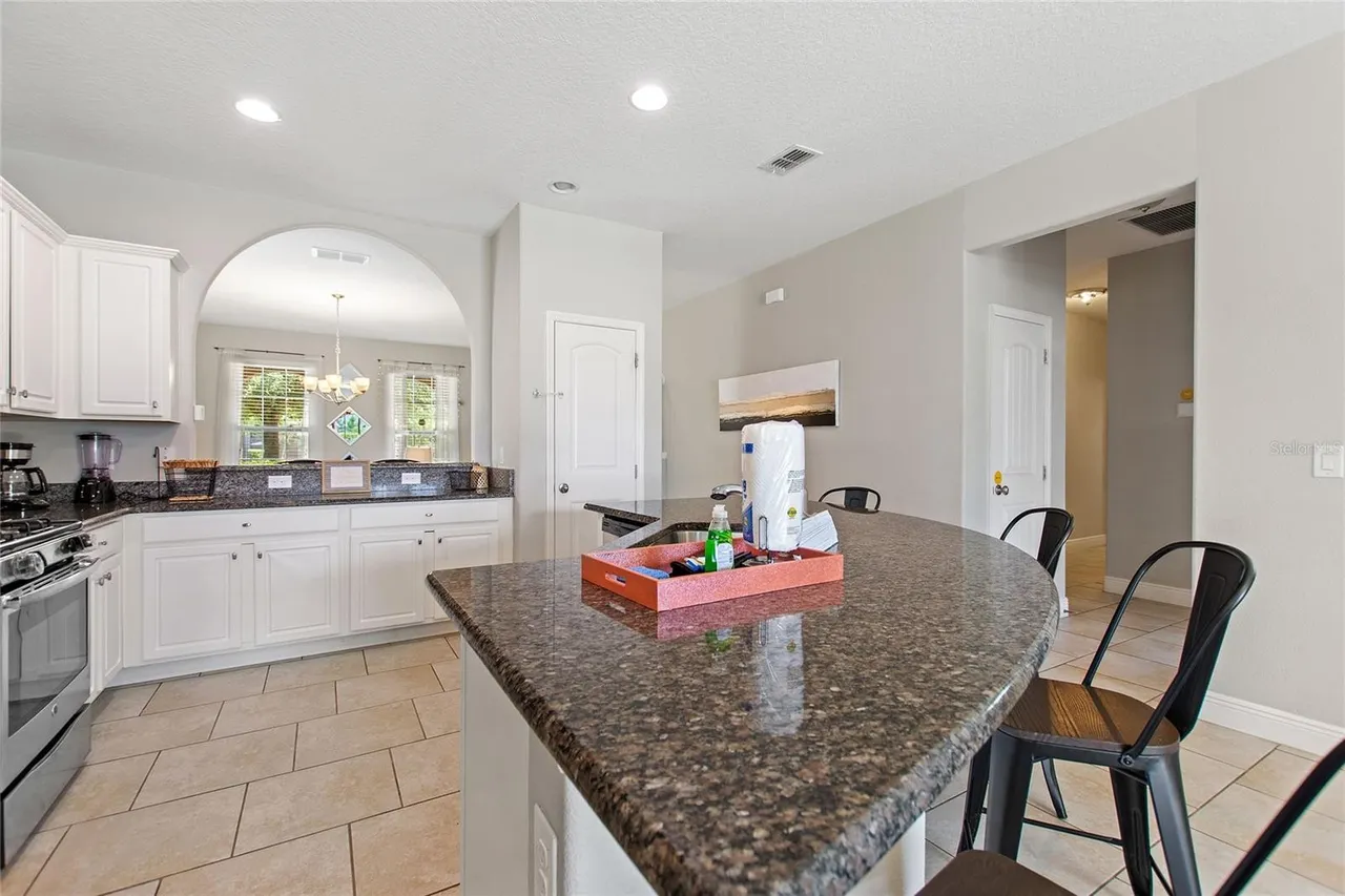 Slide show image of the Orlando Florida Home for Sale 14