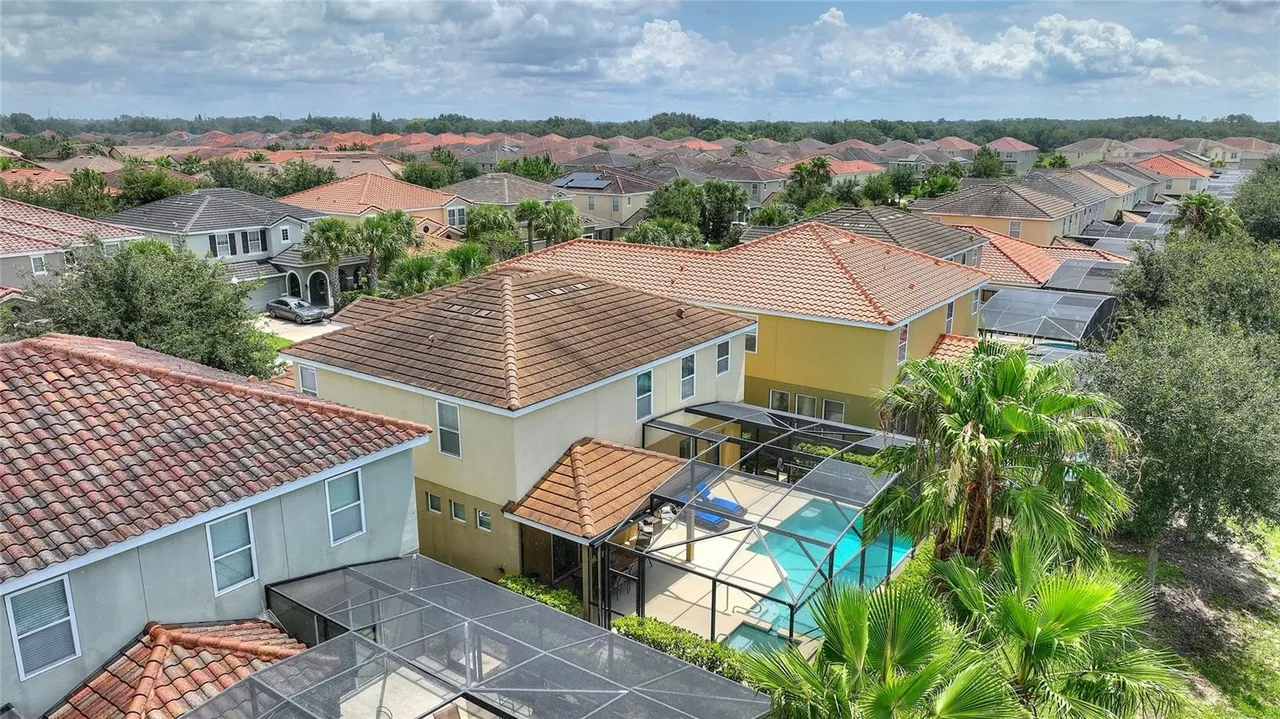 Slide show image of the Orlando Florida Home for Sale 40