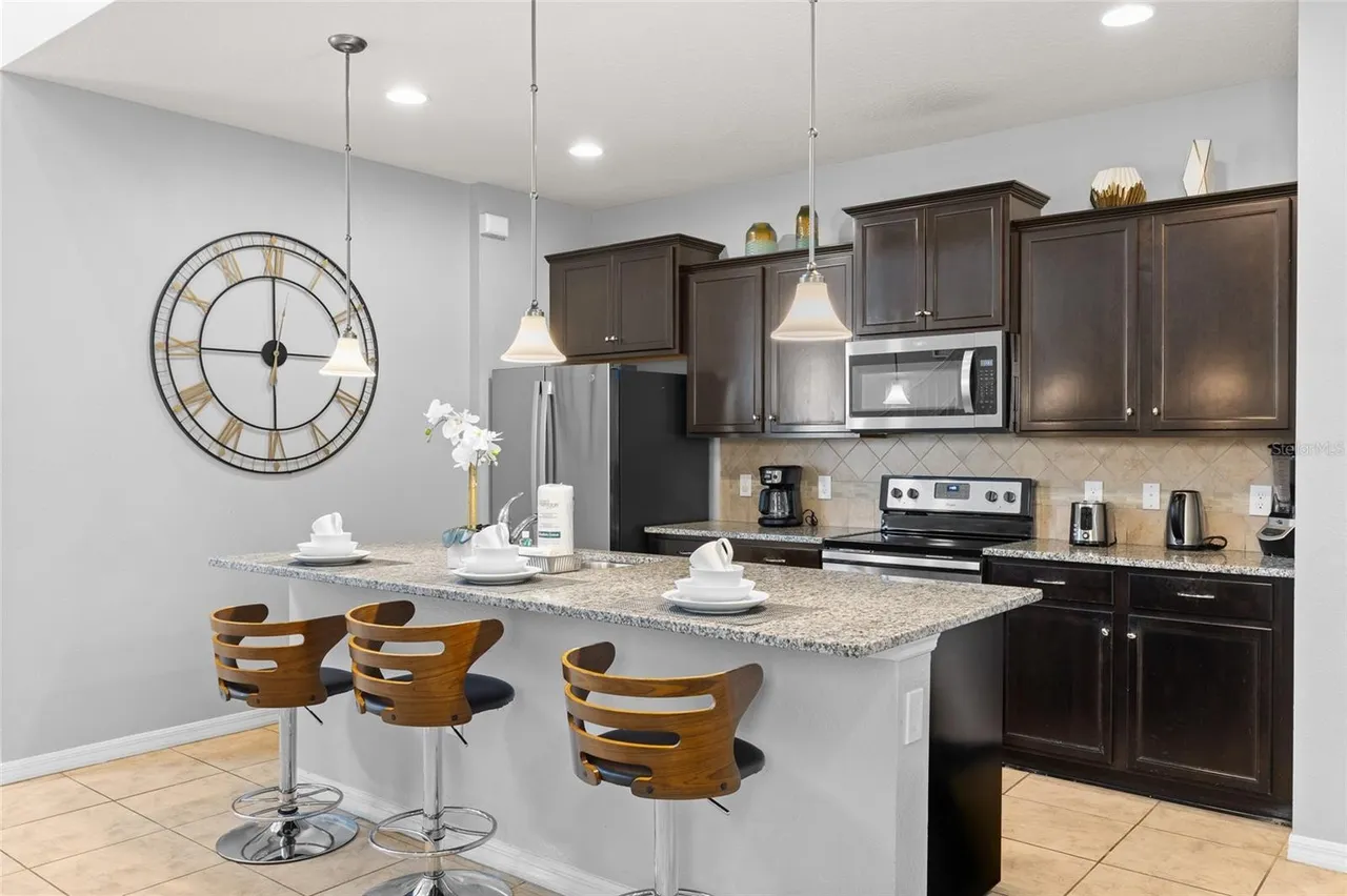 Slide show image of the Orlando Florida Home for Sale 08