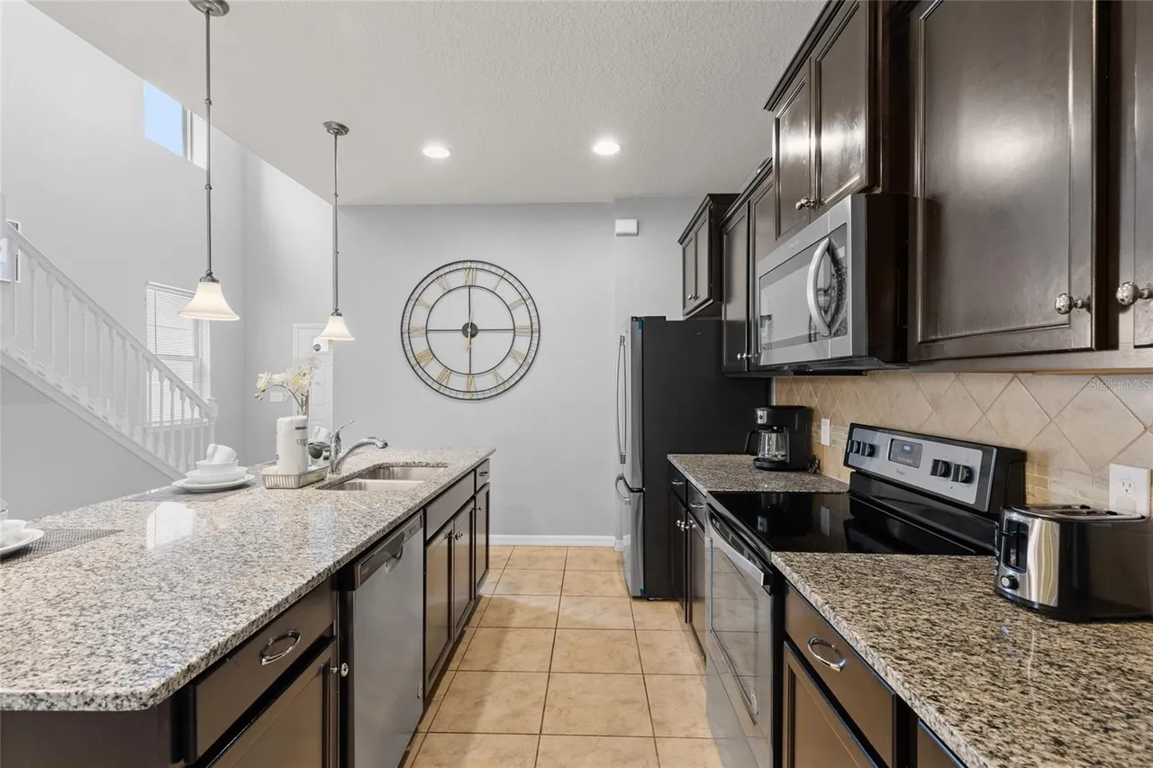 Slide show image of the Orlando Florida Home for Sale 09