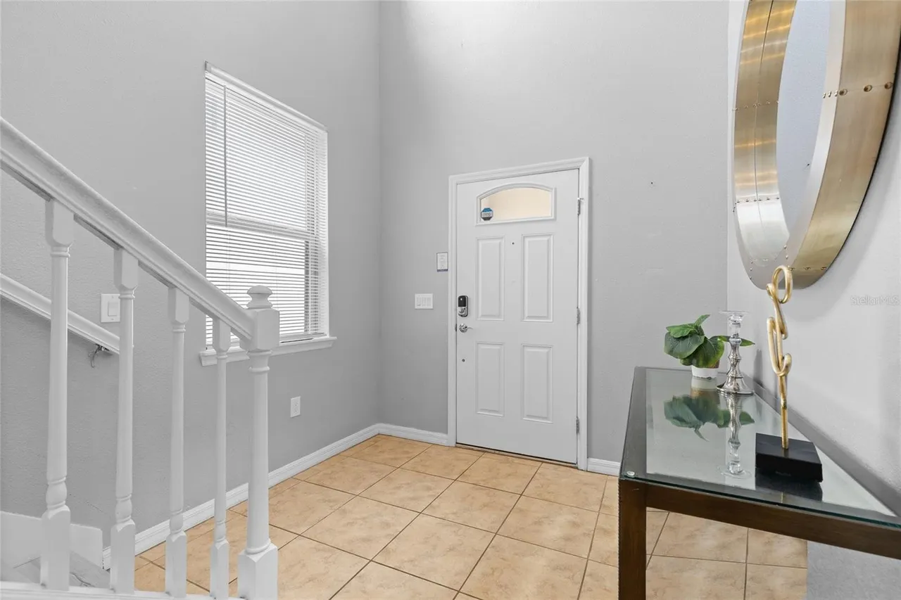 Slide show image of the Orlando Florida Home for Sale 12