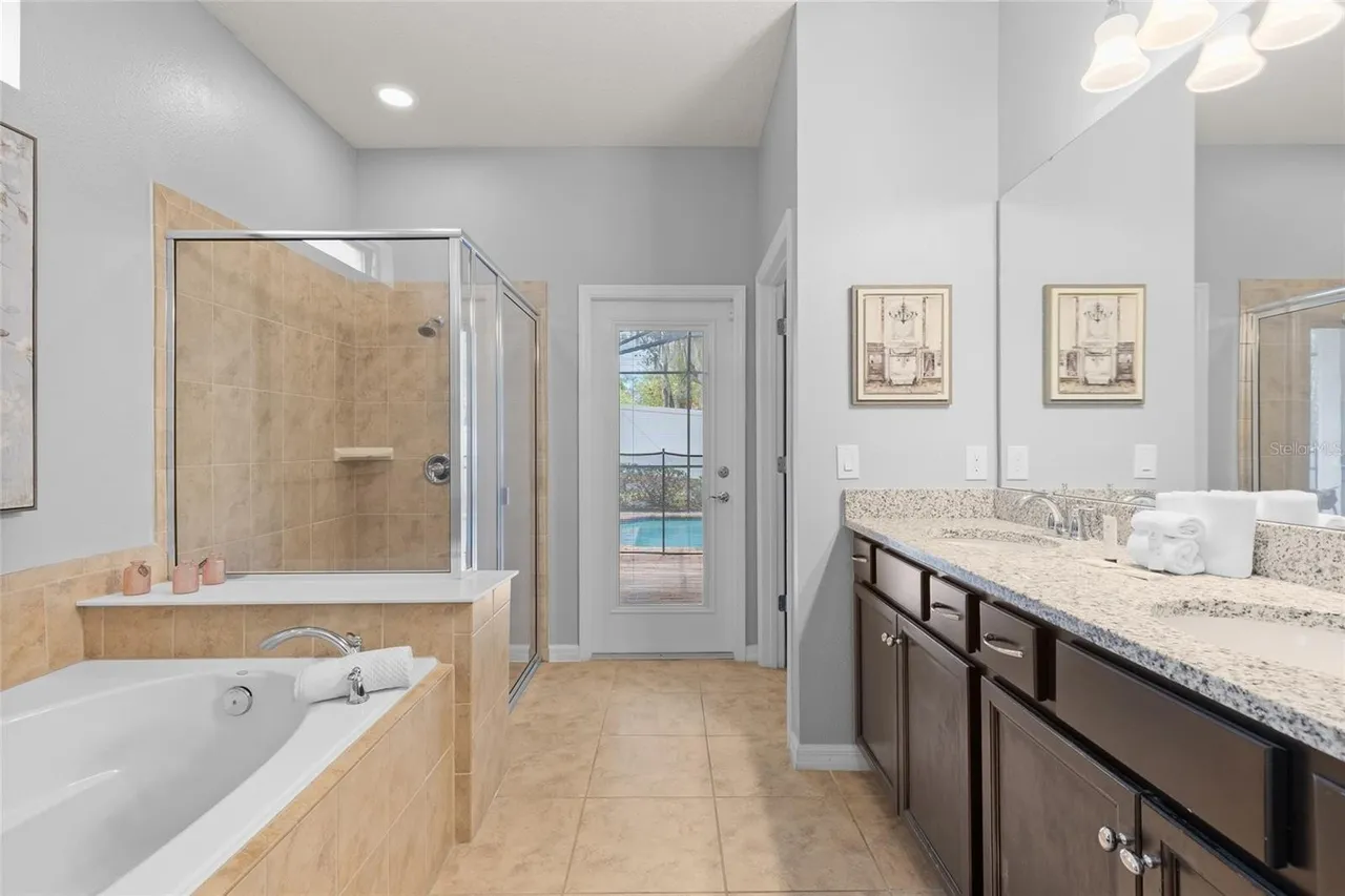 Slide show image of the Orlando Florida Home for Sale 15