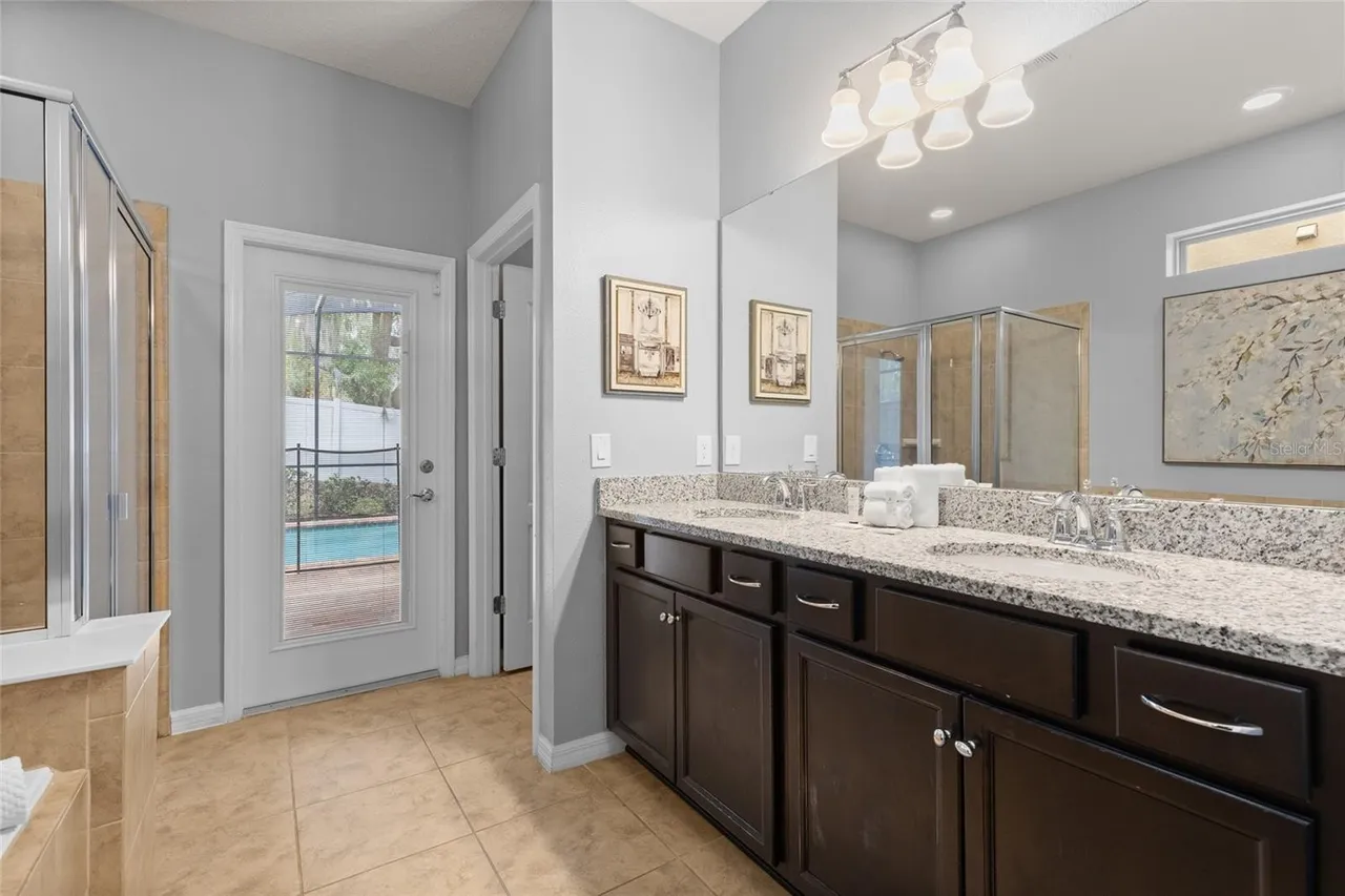 Slide show image of the Orlando Florida Home for Sale 18