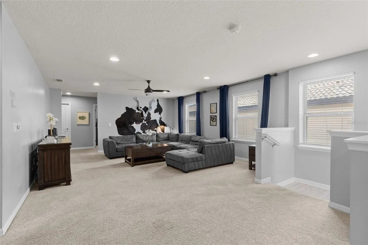 Slide show image of the Orlando Florida Home for Sale 21