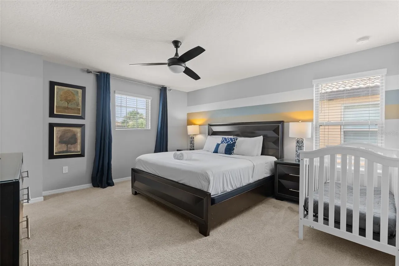 Slide show image of the Orlando Florida Home for Sale 24