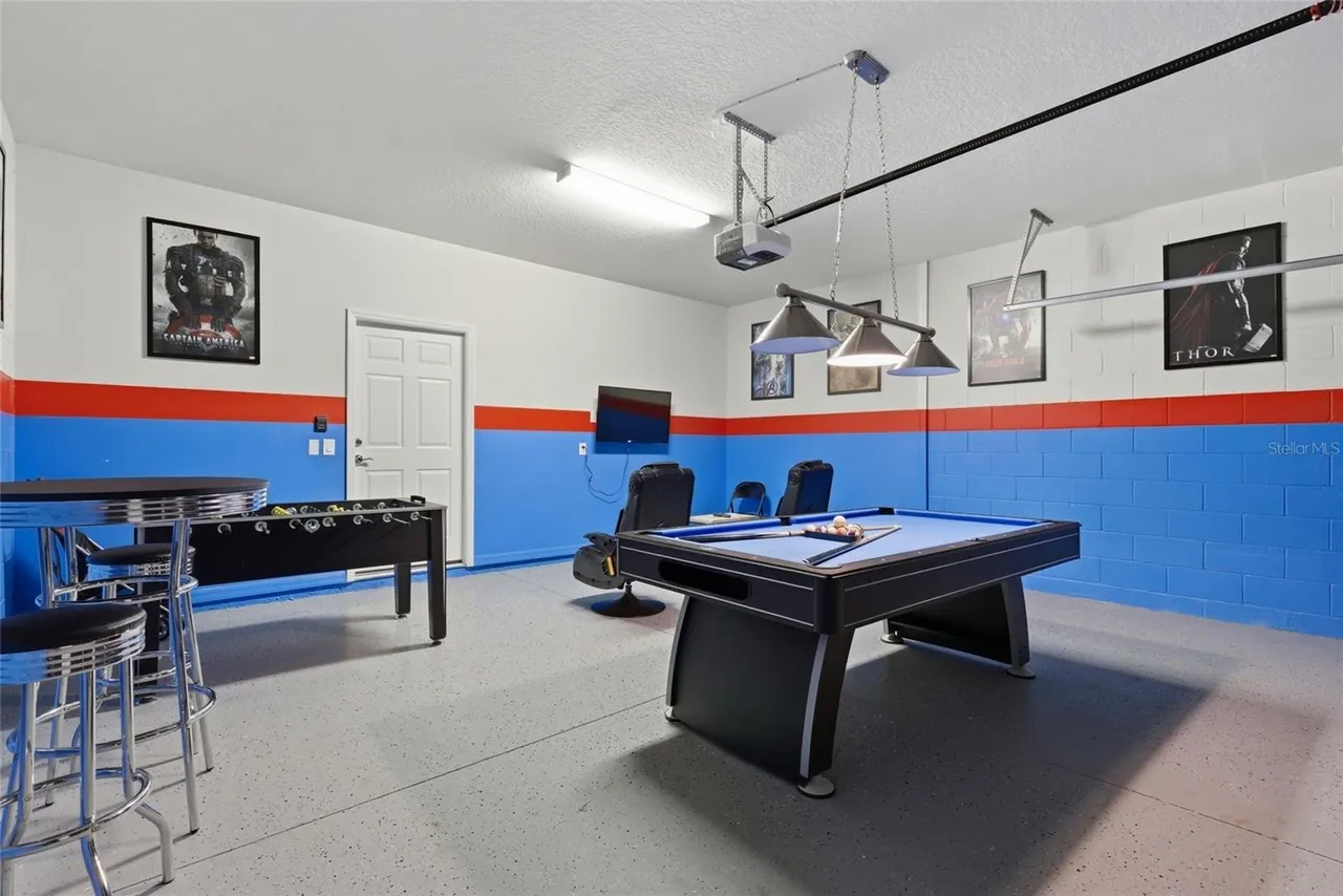 Slide show image of the Orlando Florida Home for Sale 43