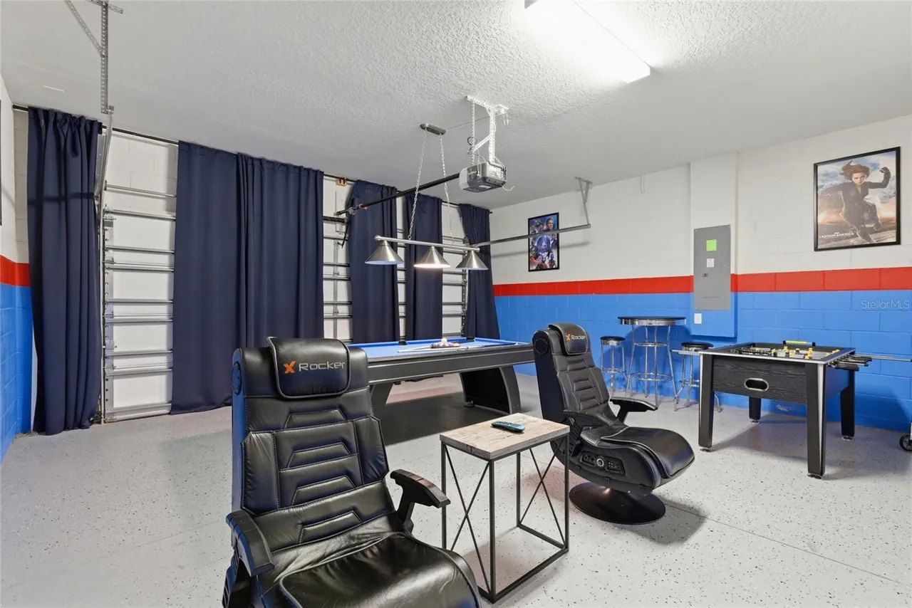 Slide show image of the Orlando Florida Home for Sale 44