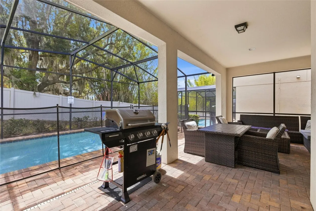 Slide show image of the Orlando Florida Home for Sale 45