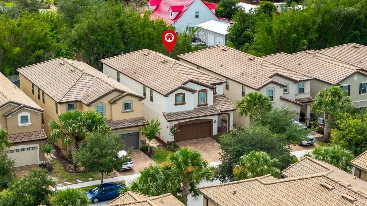 Slide show image of the Orlando Florida Home for Sale 56