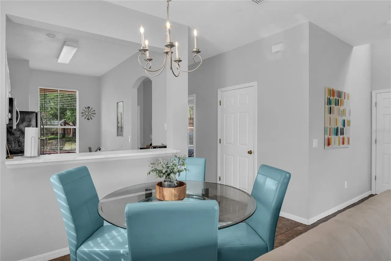Slide show image of the Orlando Florida Home for Sale 02