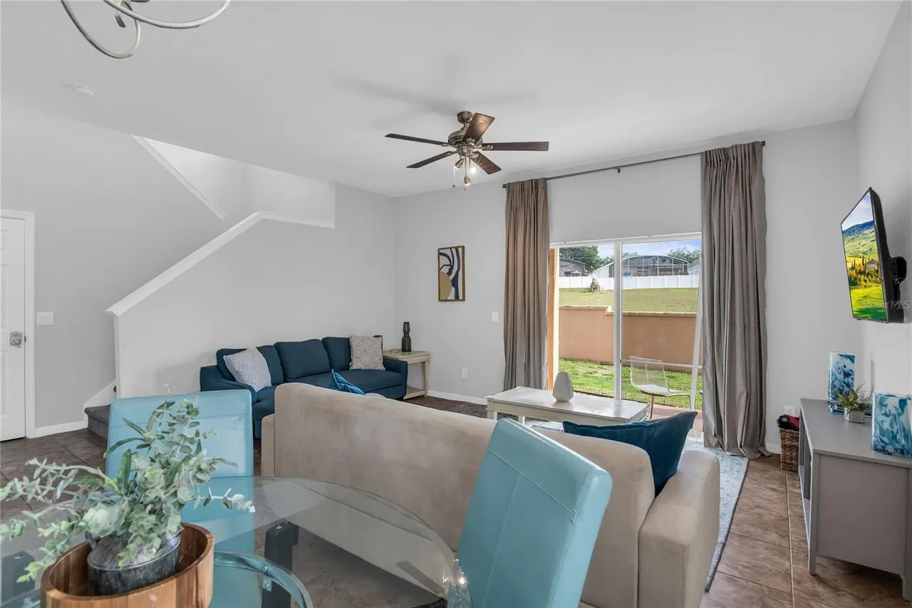 Slide show image of the Orlando Florida Home for Sale 03