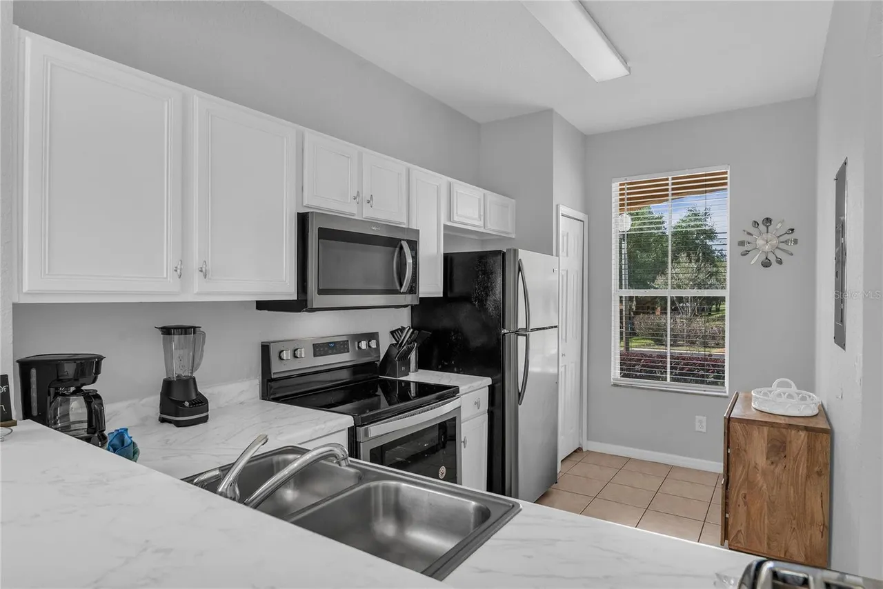 Slide show image of the Orlando Florida Home for Sale 05