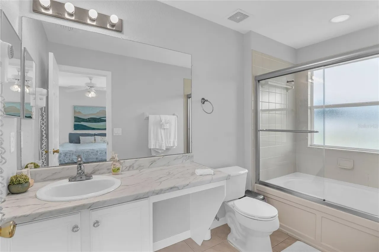 Slide show image of the Orlando Florida Home for Sale 09