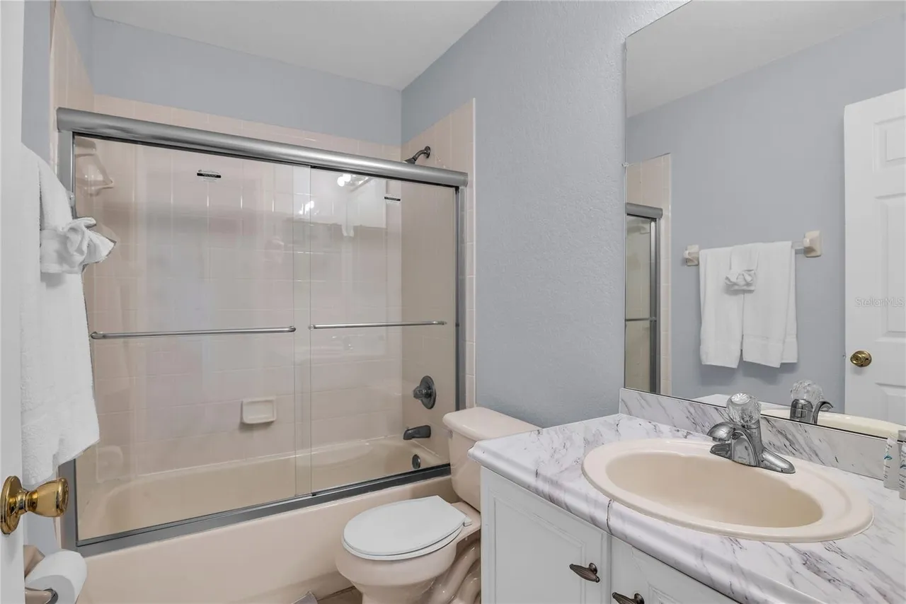 Slide show image of the Orlando Florida Home for Sale 20