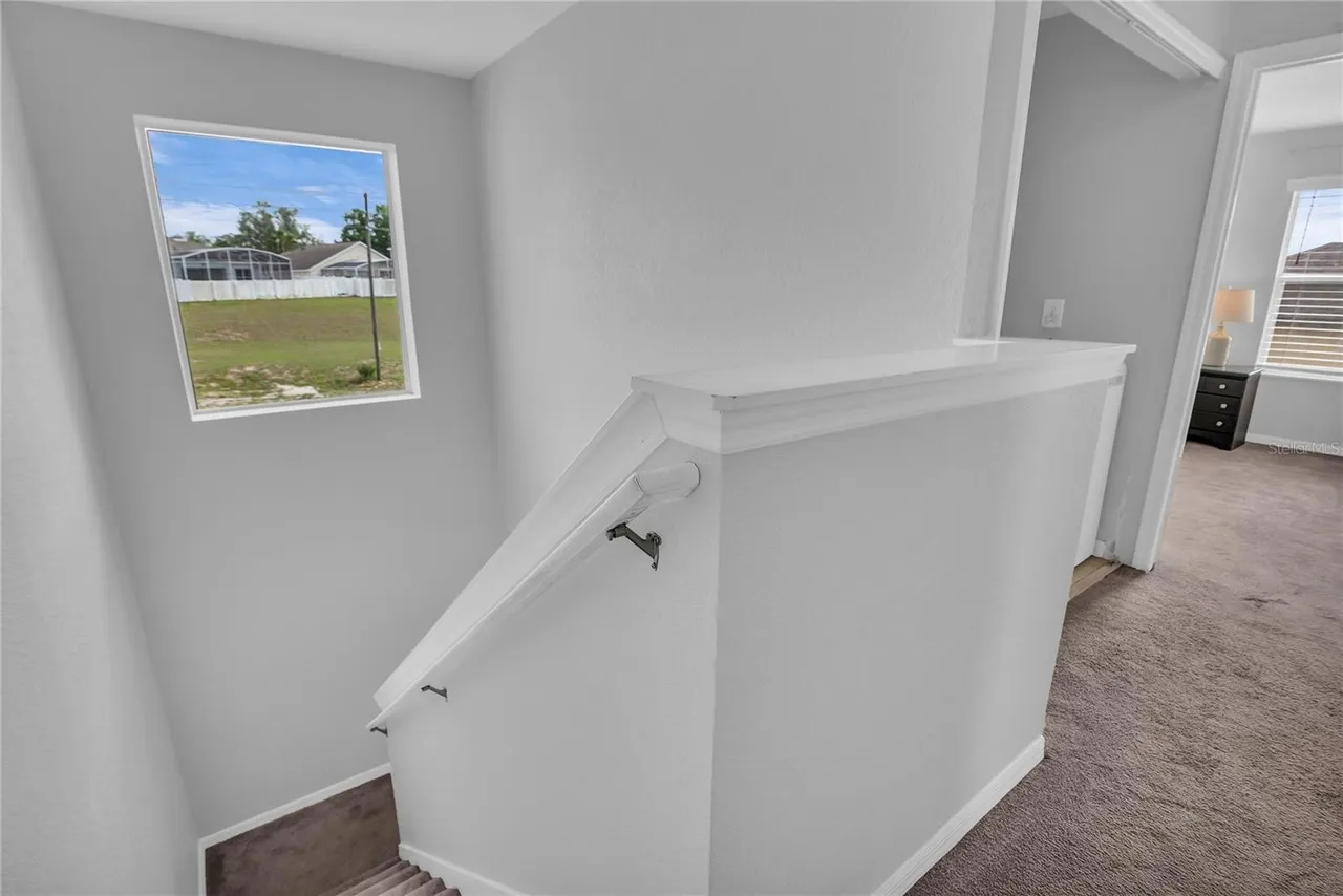 Slide show image of the Orlando Florida Home for Sale 31