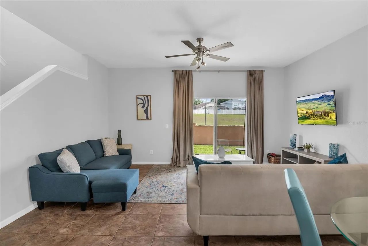 Slide show image of the Orlando Florida Home for Sale 34