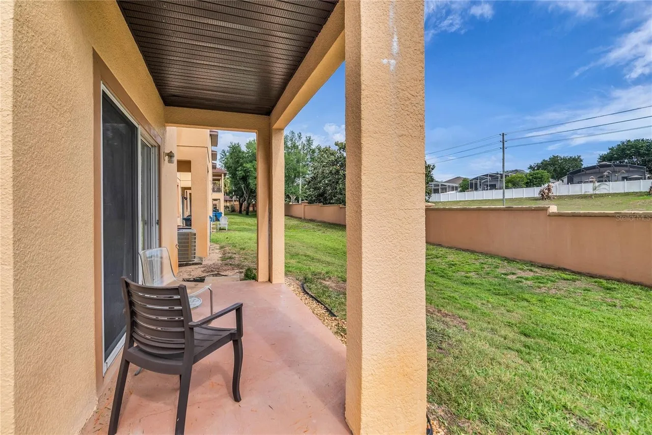 Slide show image of the Orlando Florida Home for Sale 43