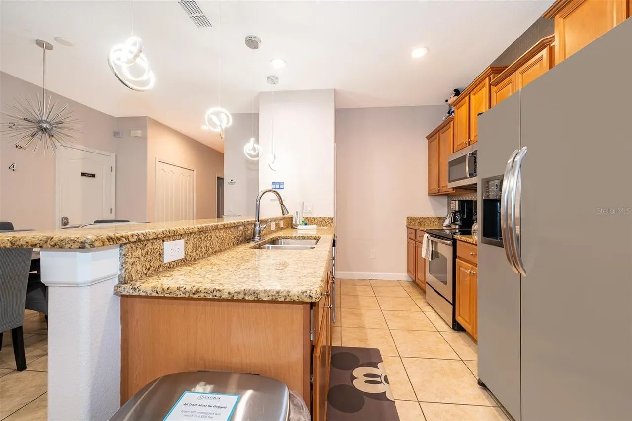 Slide show image of the Orlando Florida Home for Sale 12