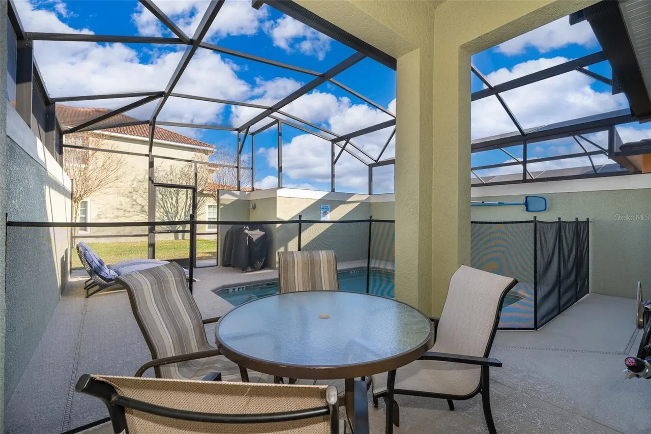 Slide show image of the Orlando Florida Home for Sale 16