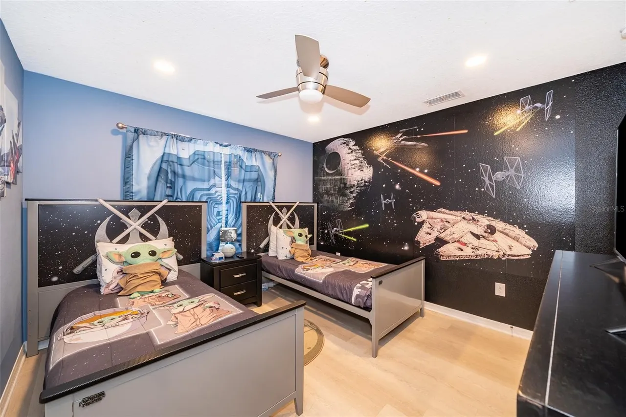Slide show image of the Orlando Florida Home for Sale 24