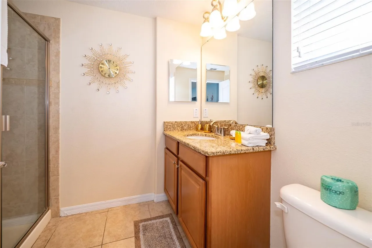 Slide show image of the Orlando Florida Home for Sale 28