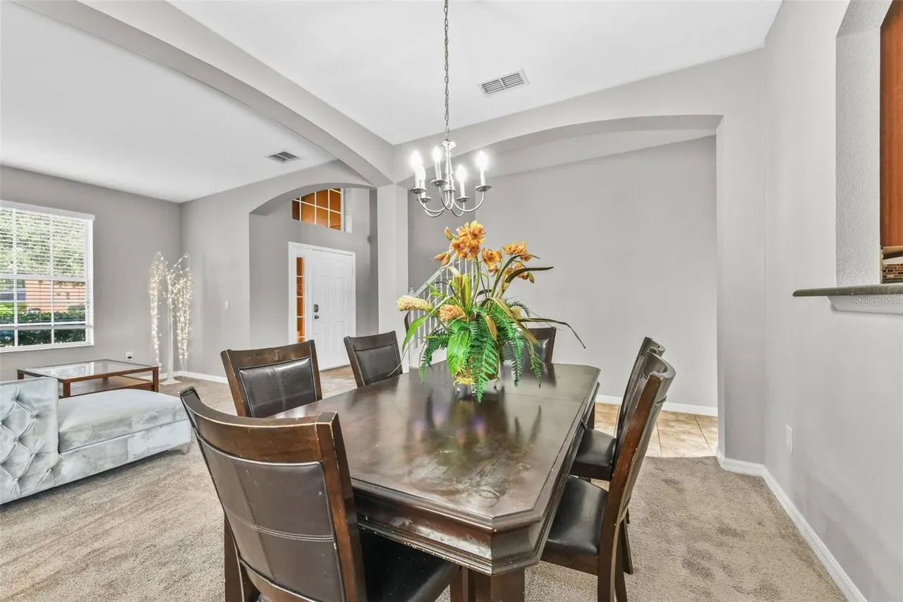 Slide show image of the Orlando Florida Home for Sale 11