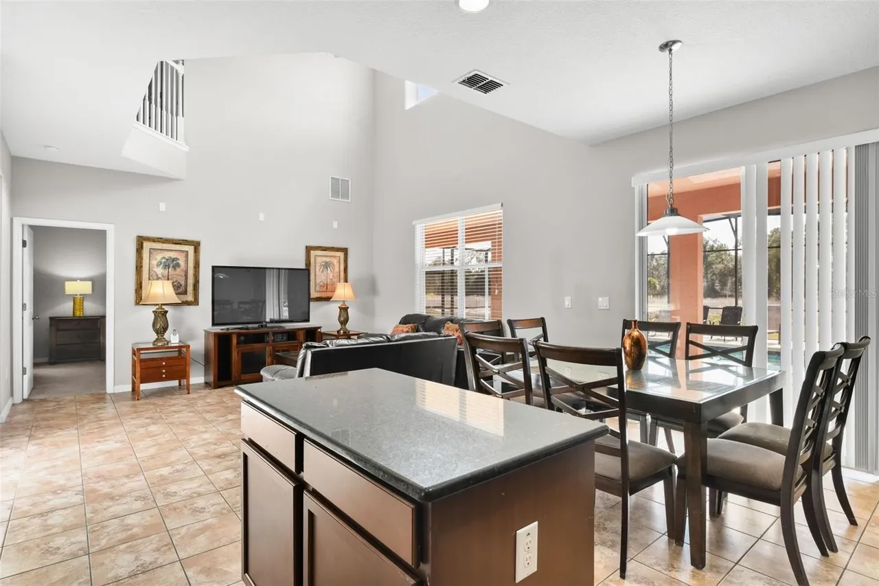 Slide show image of the Orlando Florida Home for Sale 16