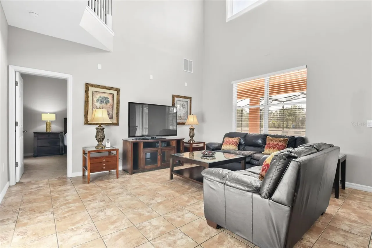 Slide show image of the Orlando Florida Home for Sale 19