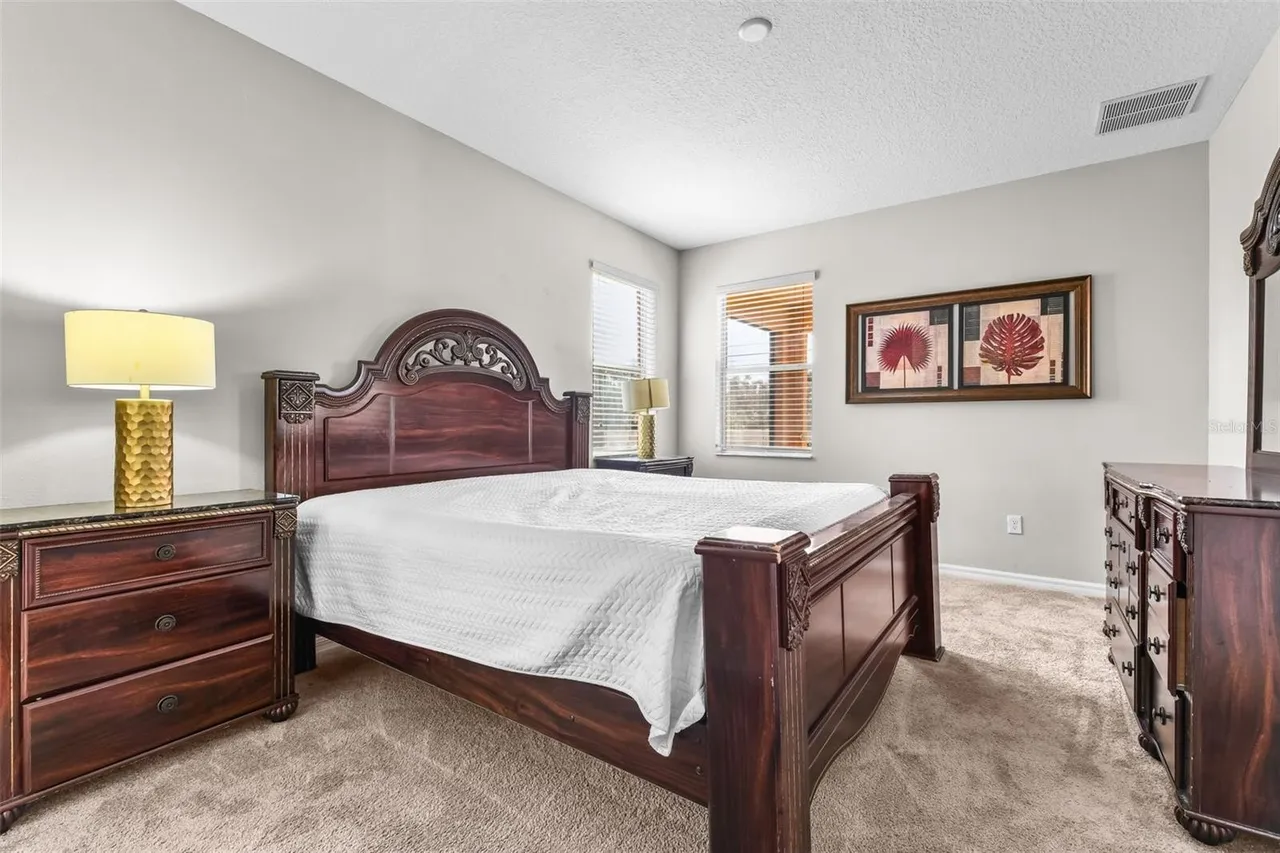 Slide show image of the Orlando Florida Home for Sale 20
