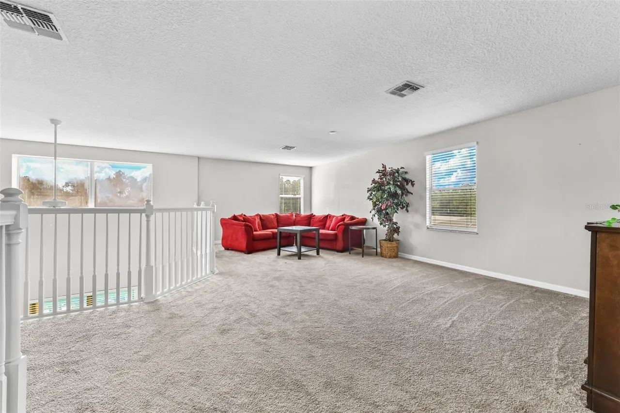 Slide show image of the Orlando Florida Home for Sale 26
