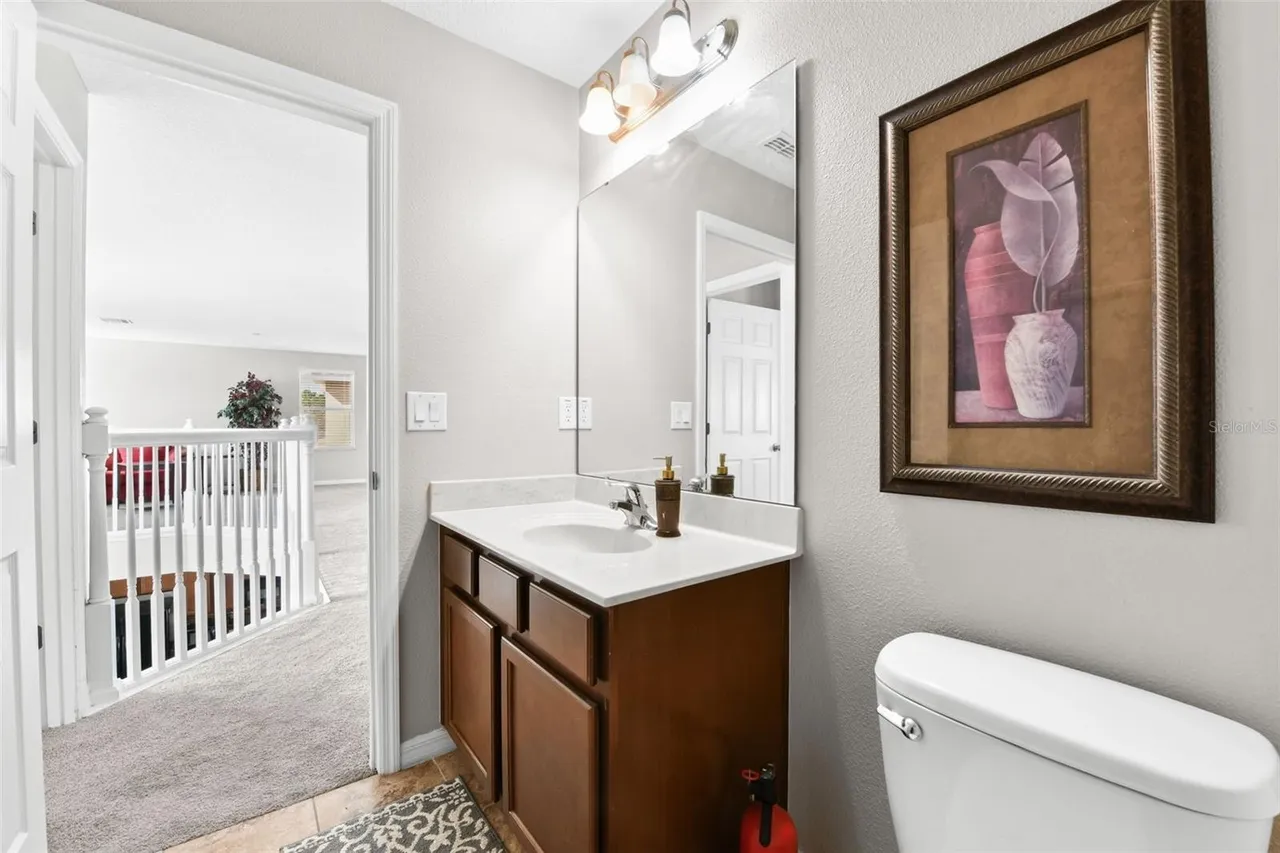 Slide show image of the Orlando Florida Home for Sale 37