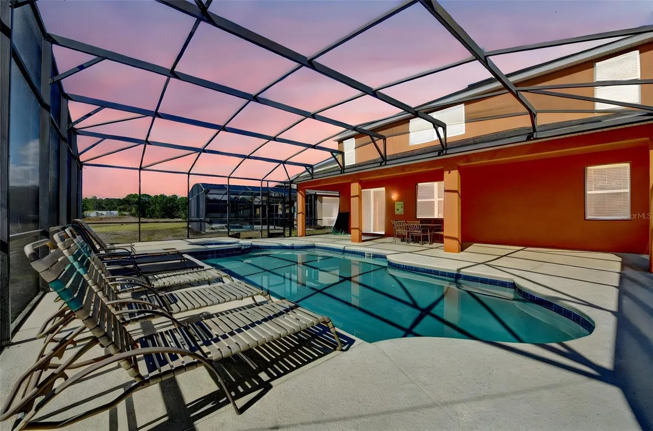 Slide show image of the Orlando Florida Home for Sale 45
