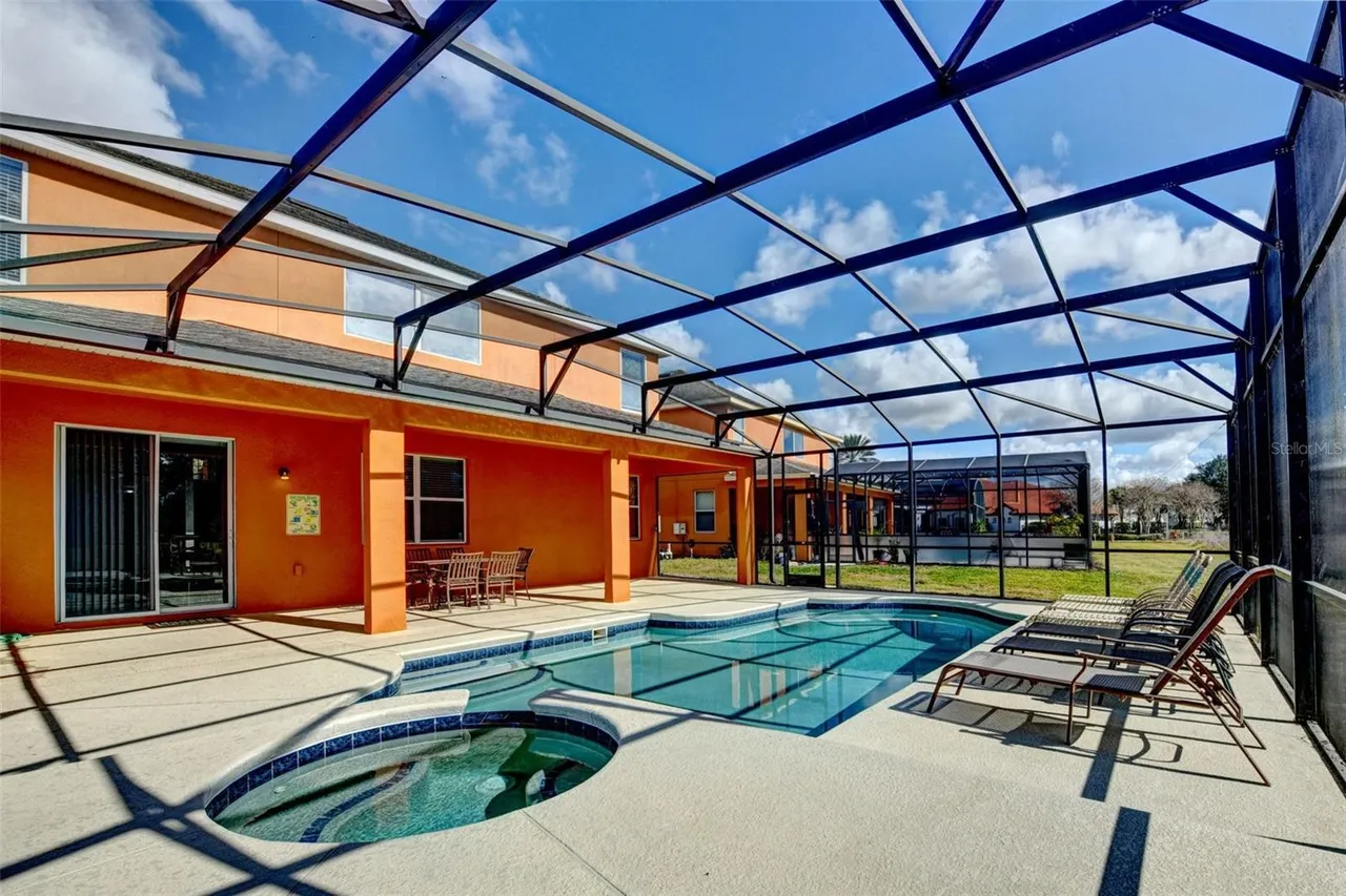Slide show image of the Orlando Florida Home for Sale 46