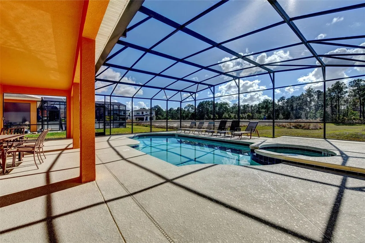 Slide show image of the Orlando Florida Home for Sale 48
