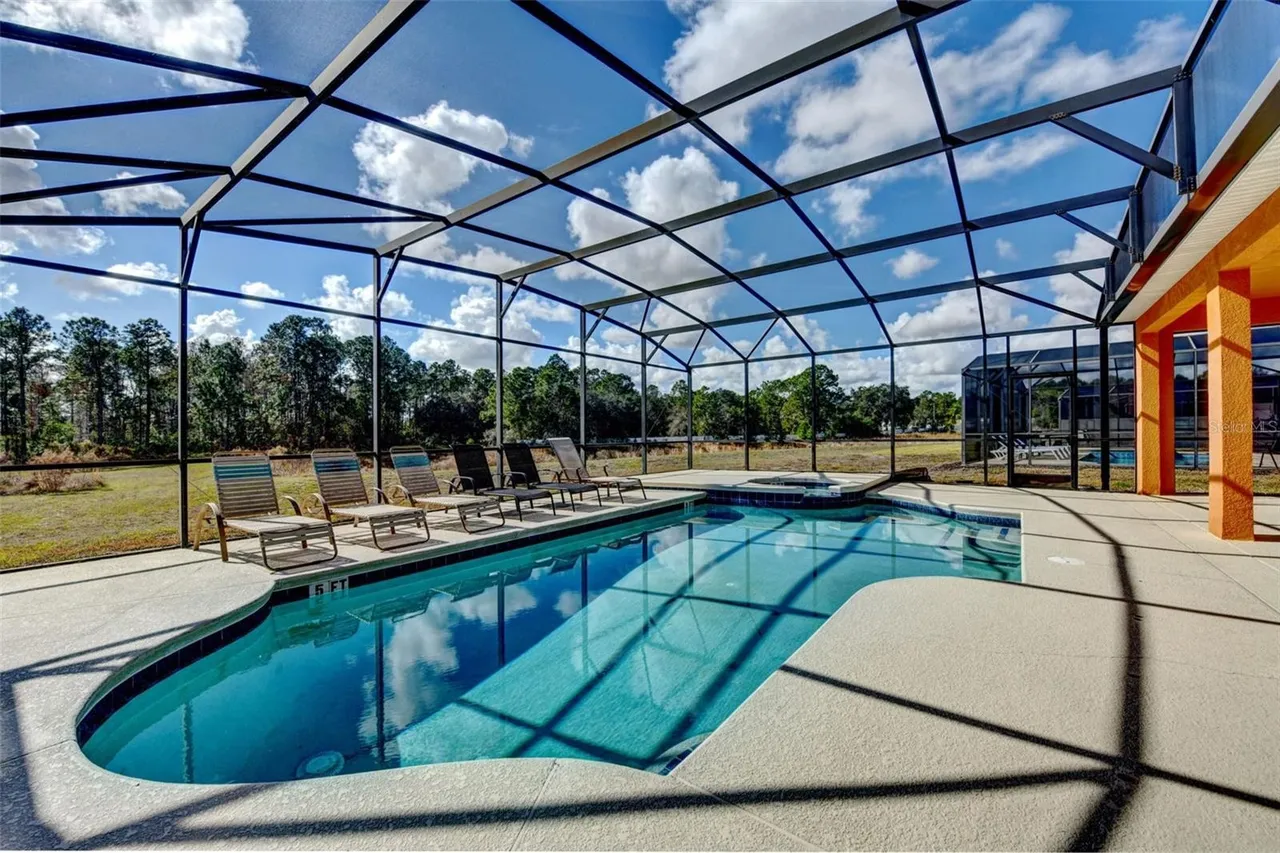 Slide show image of the Orlando Florida Home for Sale 49