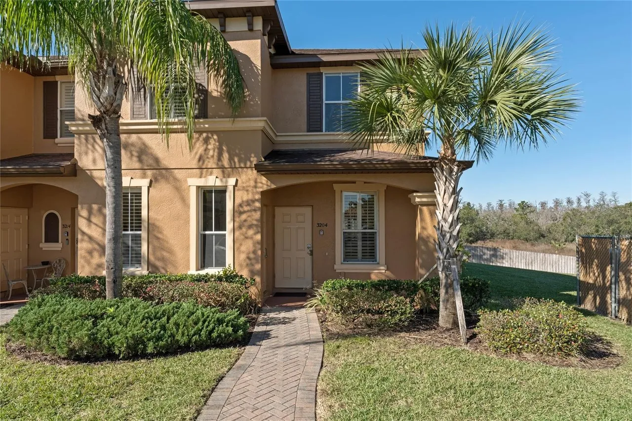 Slide show image of the Orlando Florida Home for Sale 04