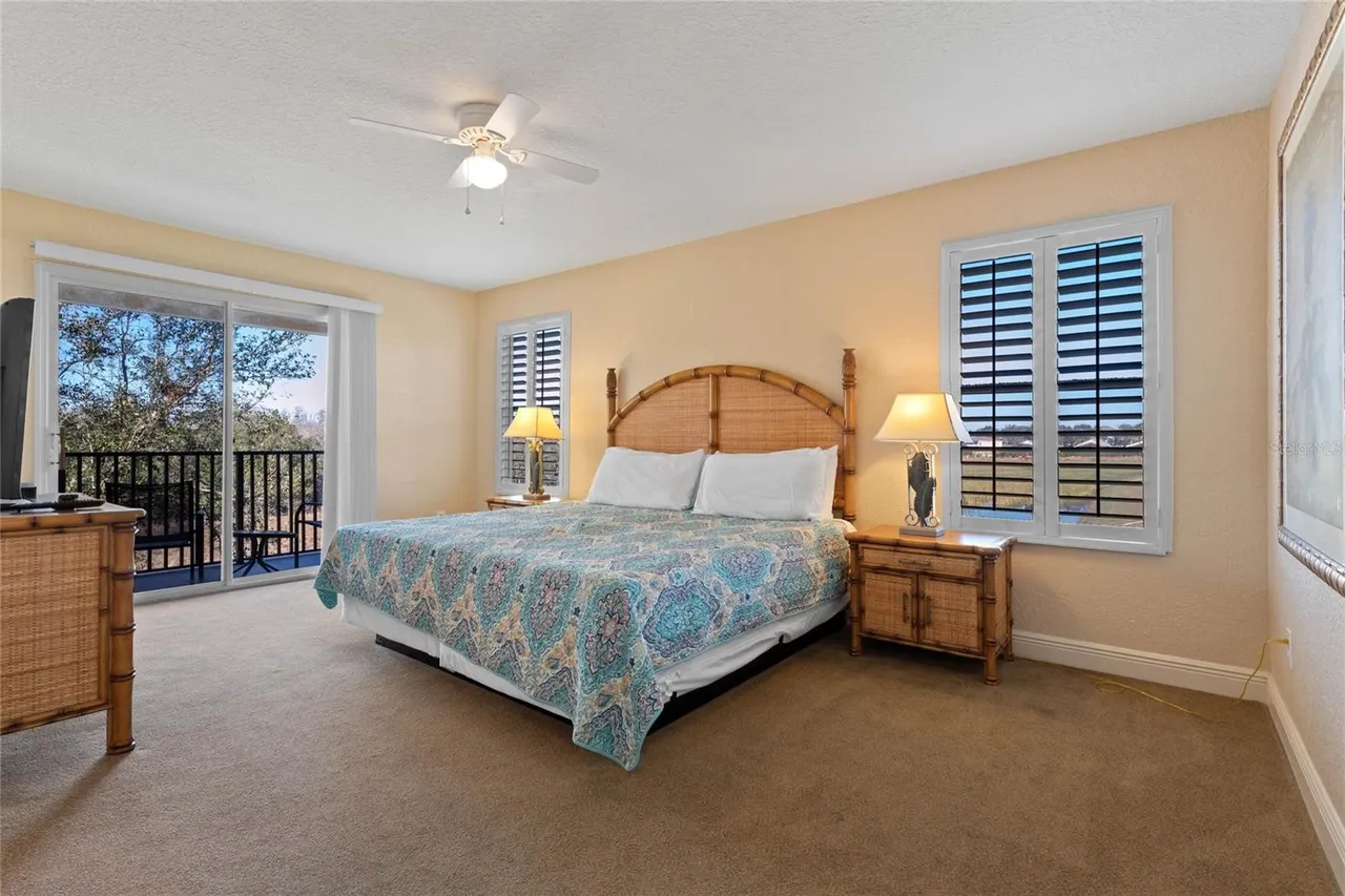 Slide show image of the Orlando Florida Home for Sale 14