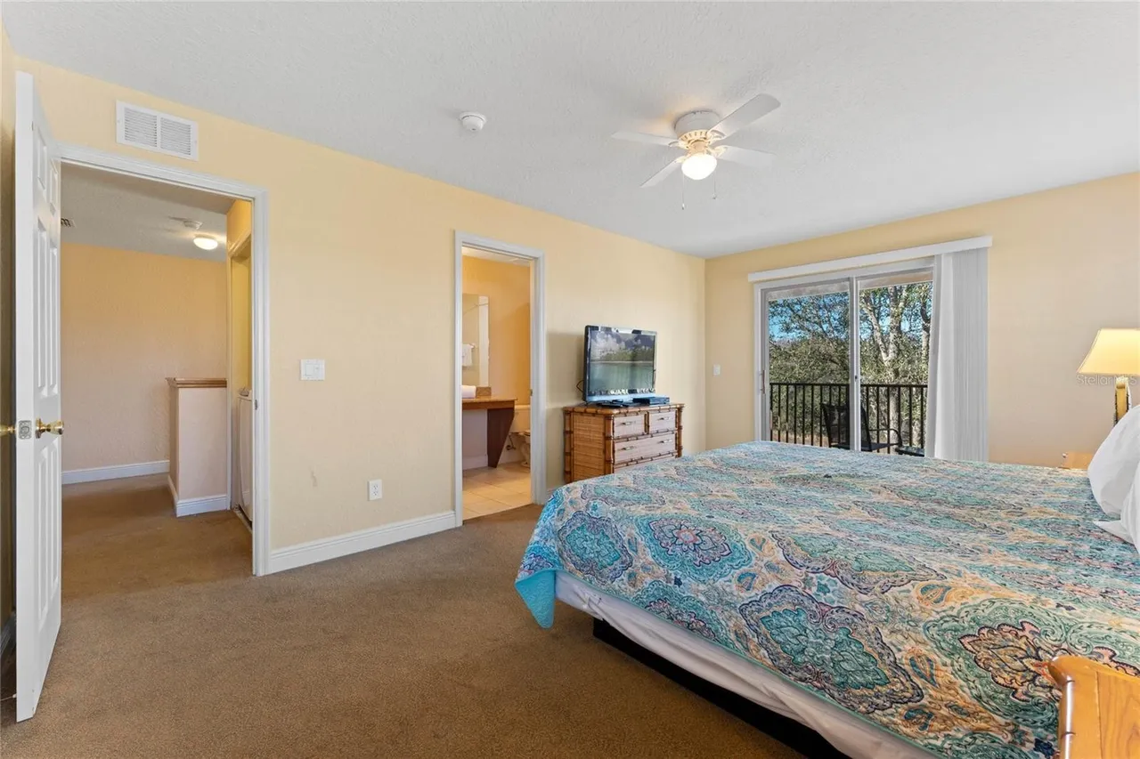 Slide show image of the Orlando Florida Home for Sale 15