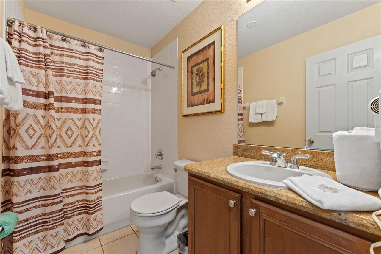 Slide show image of the Orlando Florida Home for Sale 18