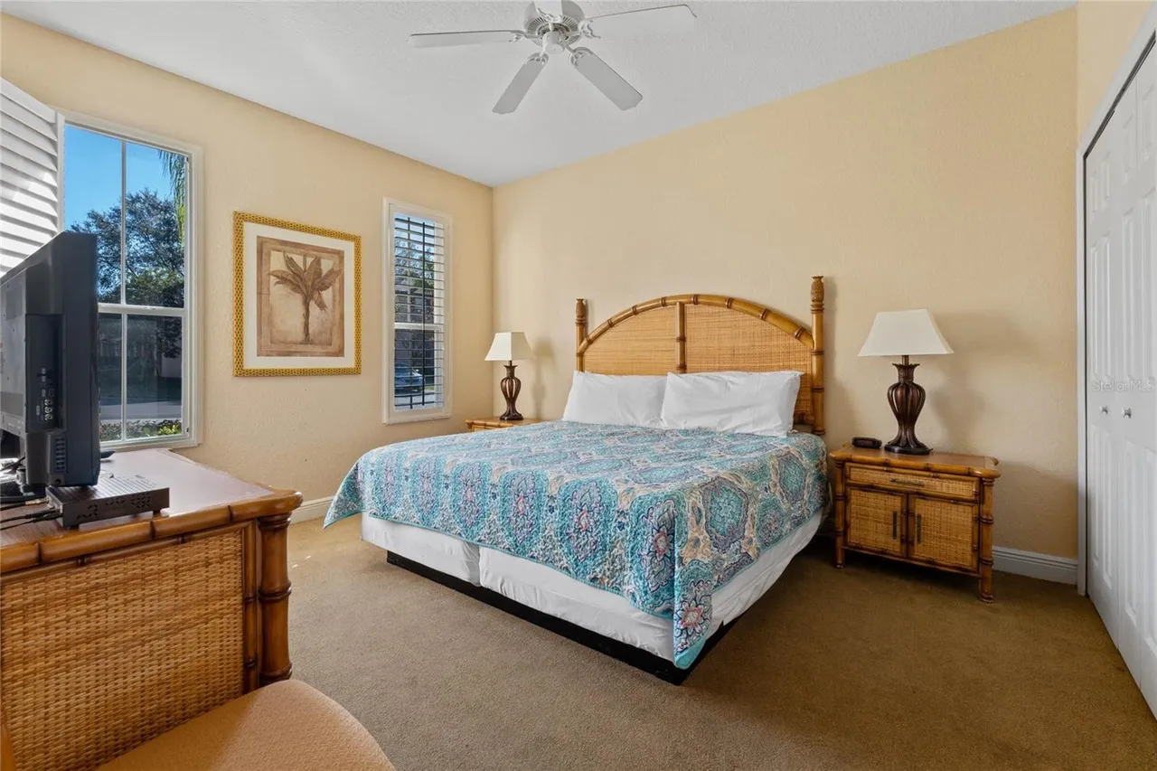 Slide show image of the Orlando Florida Home for Sale 22