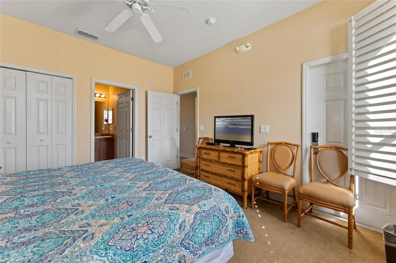 Slide show image of the Orlando Florida Home for Sale 24