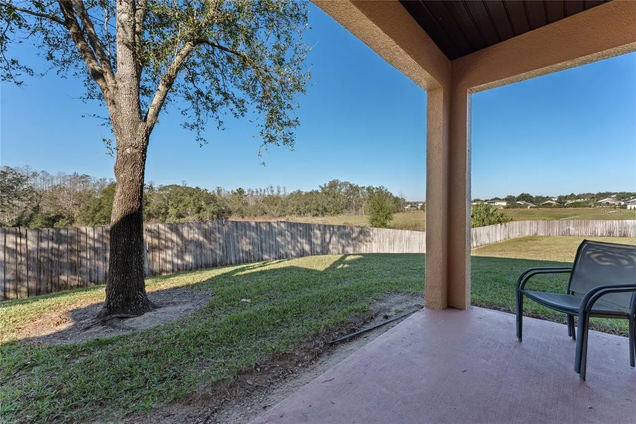 Slide show image of the Orlando Florida Home for Sale 28