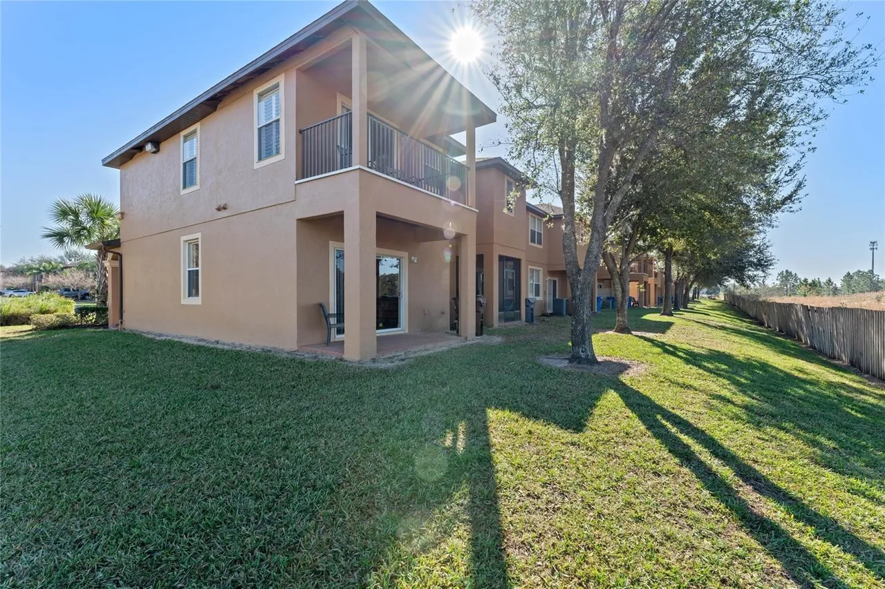 Slide show image of the Orlando Florida Home for Sale 29