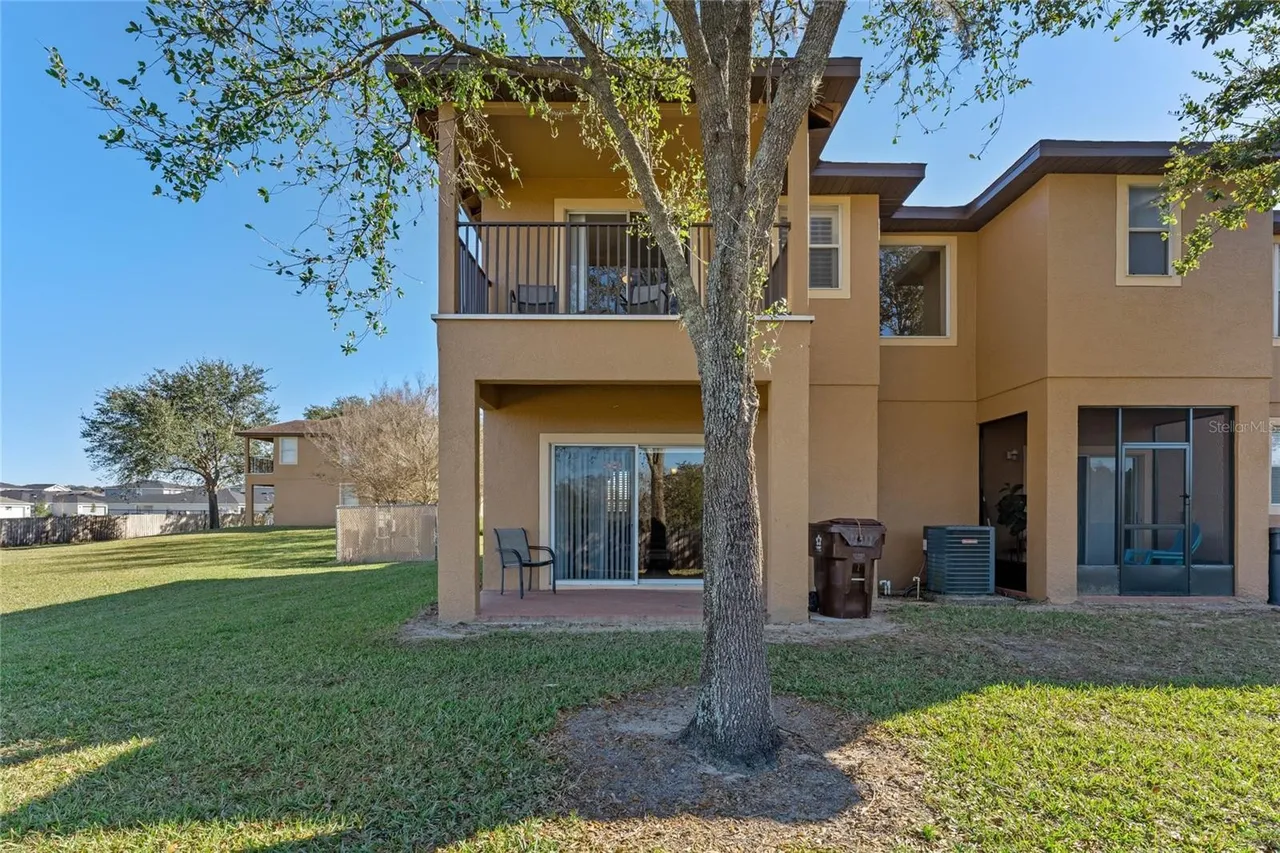 Slide show image of the Orlando Florida Home for Sale 30
