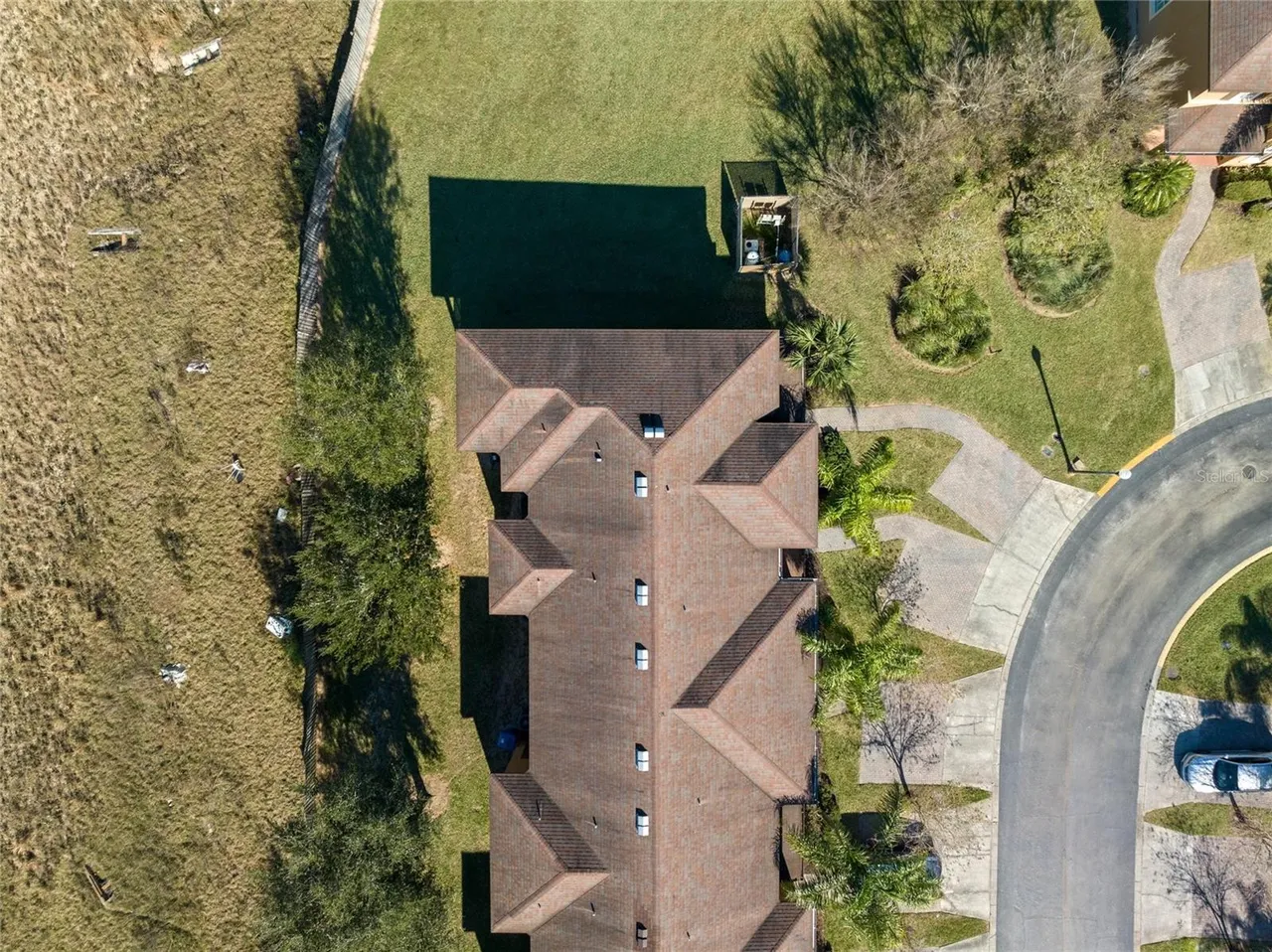 Slide show image of the Orlando Florida Home for Sale 38